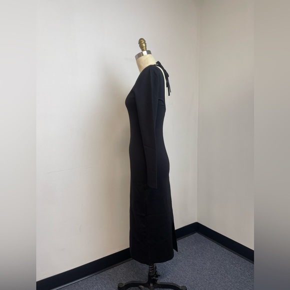Fame & Partners Long Sleeve Tie Back Midi Dress Black
Bodycon - Picture 6 of 6